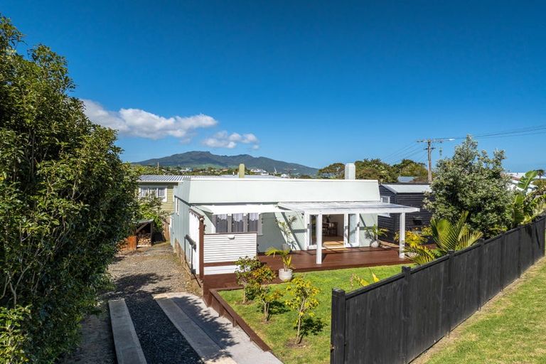 Photo of property in 21 Government Road, Raglan, 3225