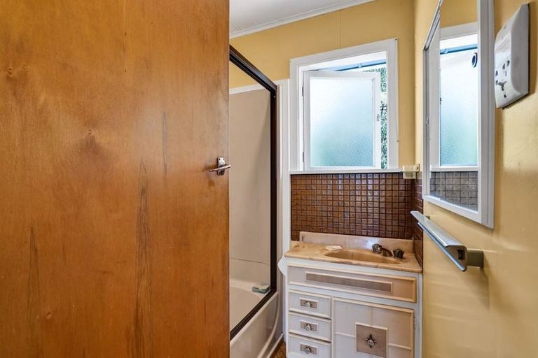 Photo of property in 36 Trafalgar Street, Westown, New Plymouth, 4310