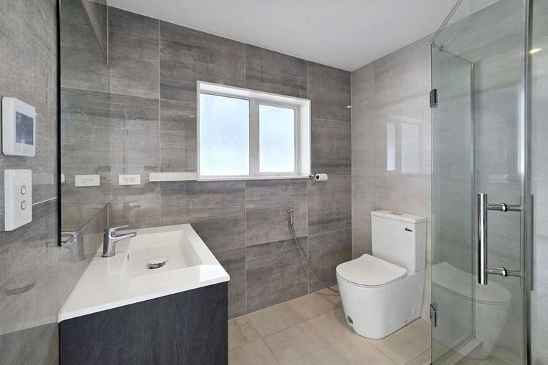 Photo of property in 40 Johns Creek Crescent, Silverdale, 0932