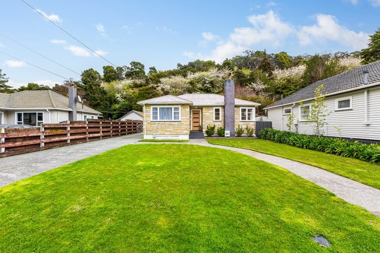 Photo of property in 18 Dover Road, Wainuiomata, Lower Hutt, 5014