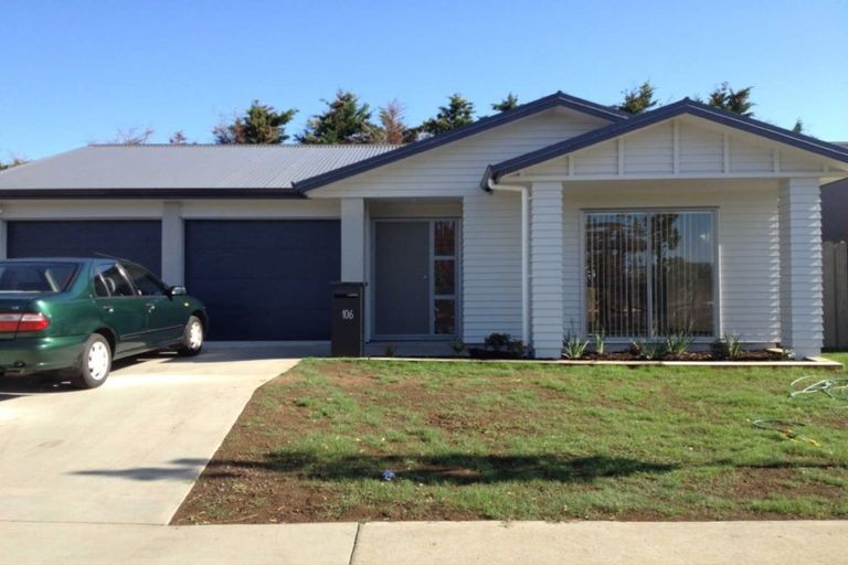 Photo of property in 106 Popokatea Drive, Takanini, 2112