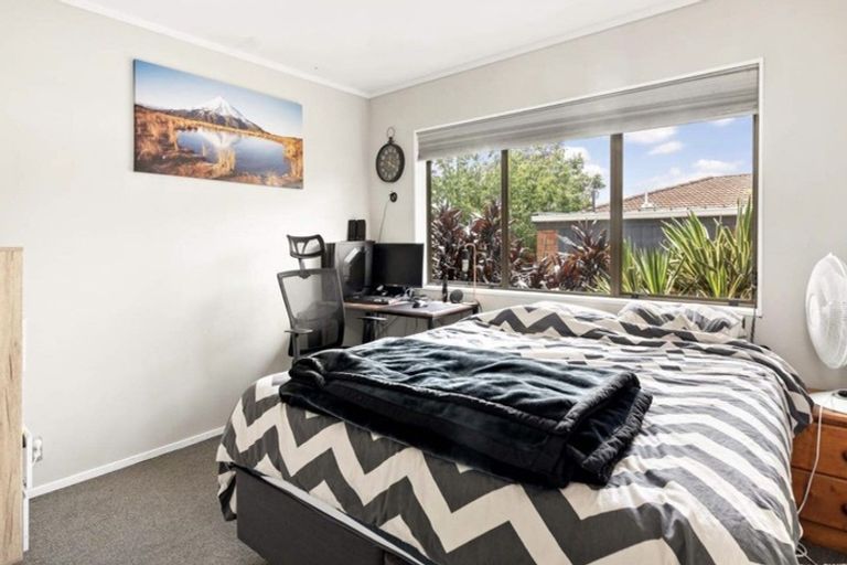 Photo of property in 3 Cherry Road, Bucklands Beach, Auckland, 2014