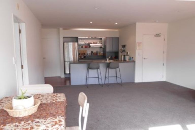 Photo of property in St Peters Apartments, 6e/192 Willis Street, Te Aro, Wellington, 6011