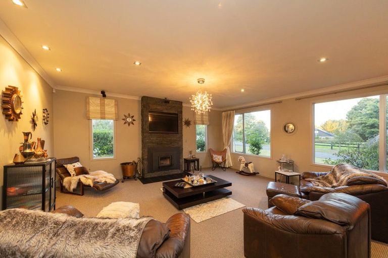 Photo of property in 6 Homestead Lane, Fitzherbert, Palmerston North, 4471