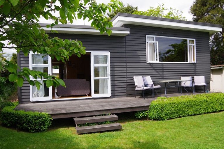 Photo of property in 2/31 Tamatea Road, Taupo, 3330