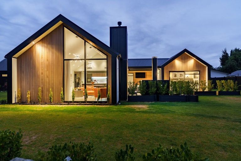 Photo of property in 11 Three Kings Court, Outram, 9019