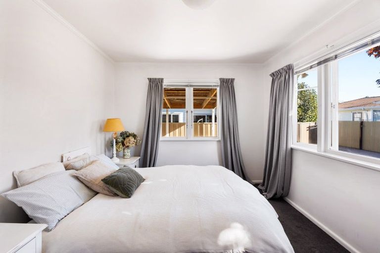 Photo of property in 9a Cornwall Road, Taradale, Napier, 4112