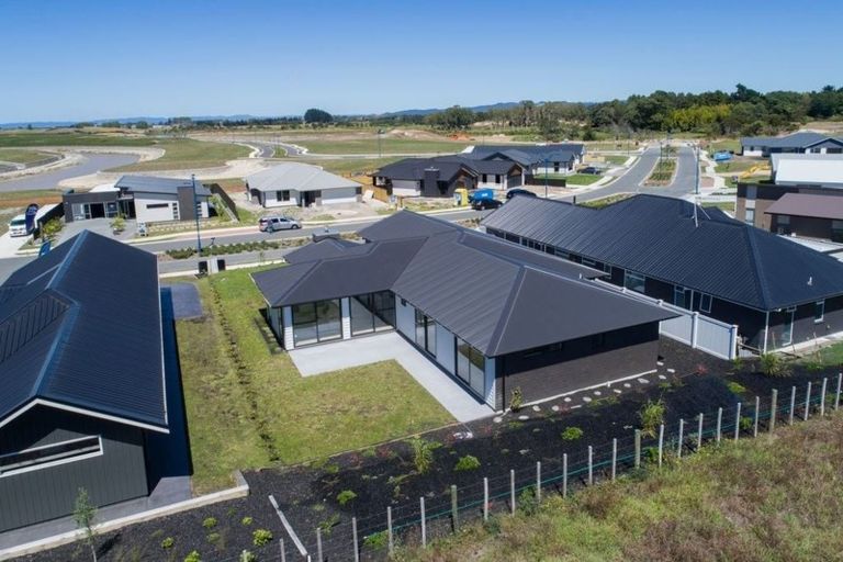 Photo of property in 62 Stace Hopper Drive, One Tree Point, 0118