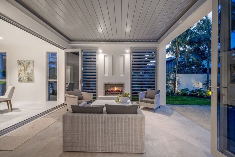 Photo of property in 25 Compass Way, Half Moon Bay, Auckland, 2012