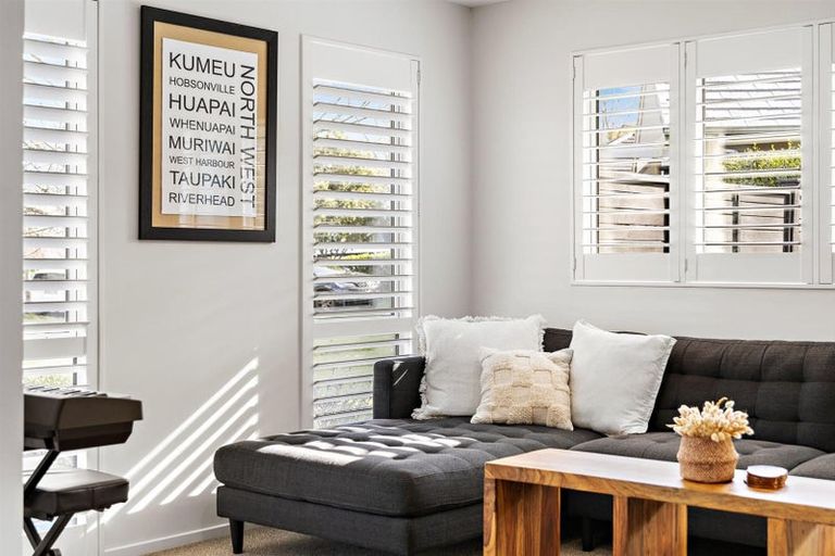 Photo of property in 25 Crabb Fields Lane, Riverhead, 0820