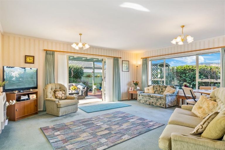 Photo of property in 9 Gimblett Court, Levin, 5510