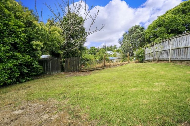 Photo of property in 1/76 Peach Road, Glenfield, Auckland, 0629