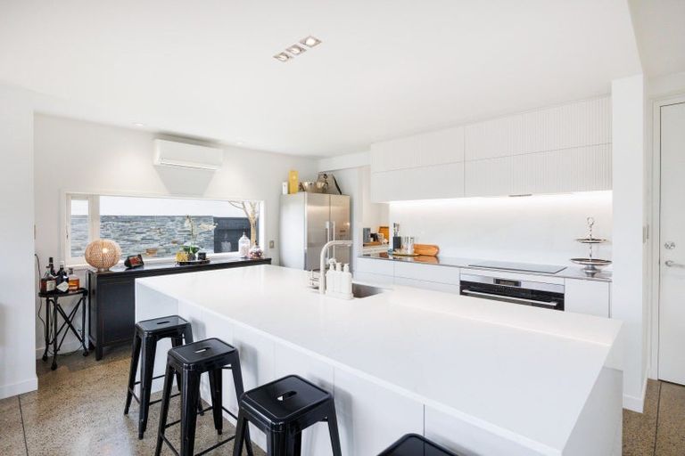 Photo of property in 297 Fitzherbert Avenue, West End, Palmerston North, 4410