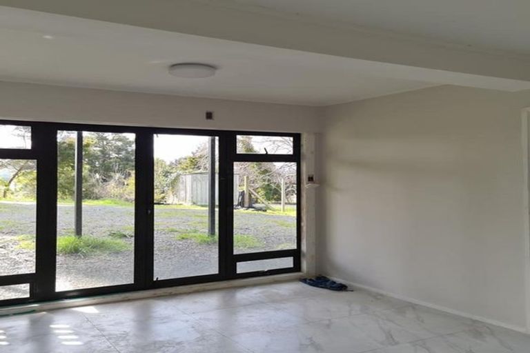 Photo of property in 43 The Pines Road, Paparoa, 0571