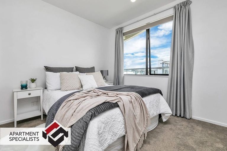 Photo of property in Apollo Apartments, 201/46 Rosedale Road, Rosedale, Auckland, 0632