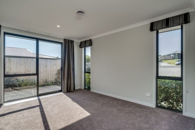 Photo of property in 35 Bryan Gallagher Place, Welcome Bay, Tauranga, 3175