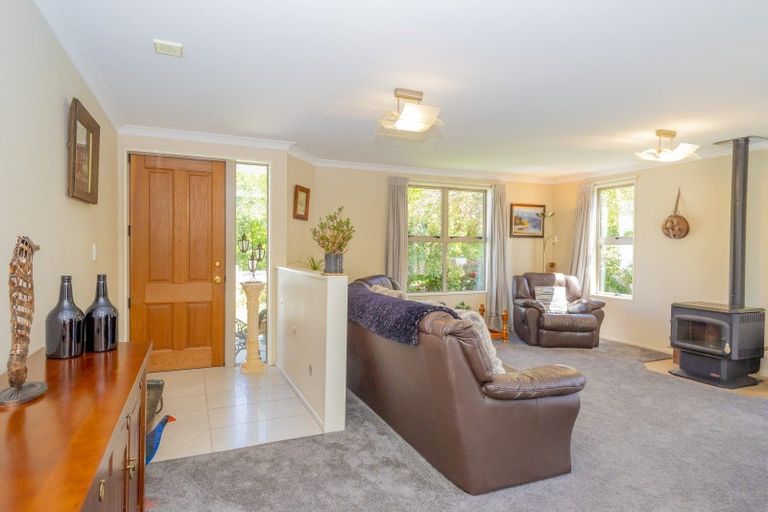 Photo of property in 11 Mcdonnell Road, Arrowtown, 9302