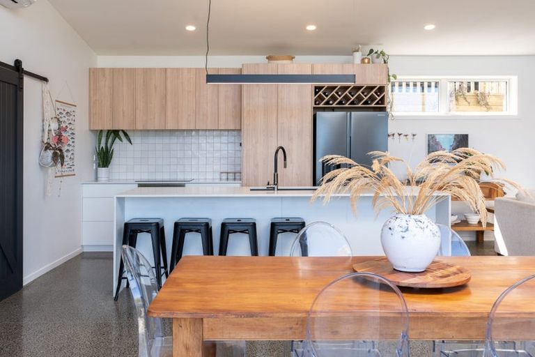 Photo of property in 16 Downes Street, Titahi Bay, Porirua, 5022