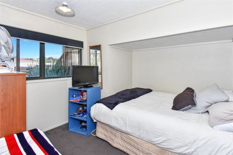 Photo of property in 2b Channel View Road, Clarks Beach, Pukekohe, 2679