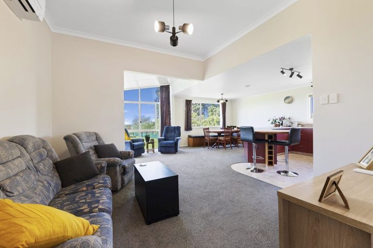 Photo of property in 2319 Mountain Road, Tariki, Inglewood, 4390