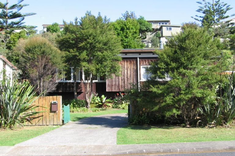 Photo of property in 20 Awaruku Road, Torbay, Auckland, 0630