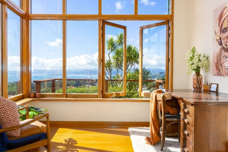 Photo of property in 12 Thorby Street, Northland, Wellington, 6012