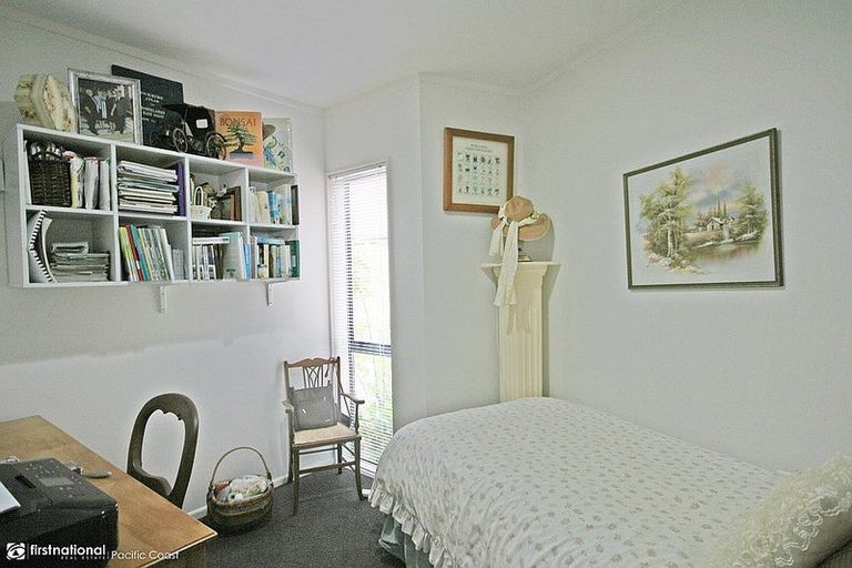 Photo of property in 107b Ocean Road, Whangamata, 3620