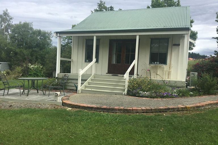 Photo of property in 72 Flaxmore Road, Upper Moutere, 7175