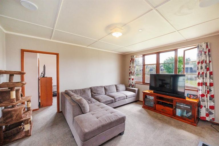 Photo of property in 6 Johnson Street, Bulls, 4818