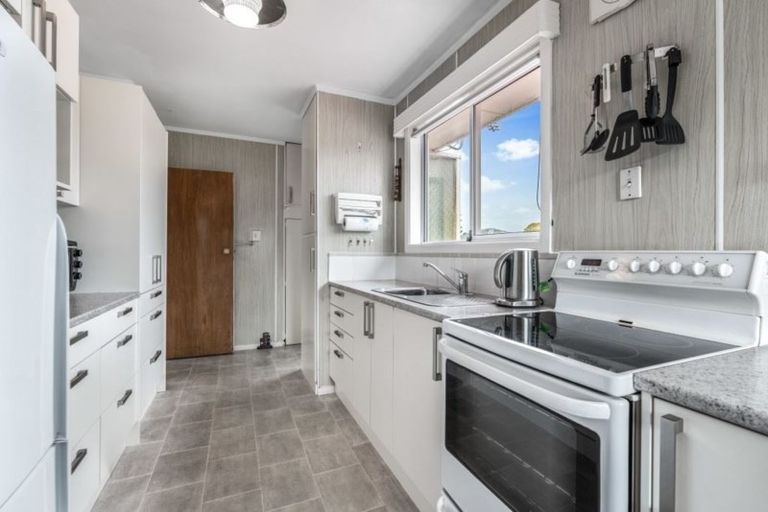 Photo of property in 1/49 Selwyn Crescent, Forrest Hill, Auckland, 0620