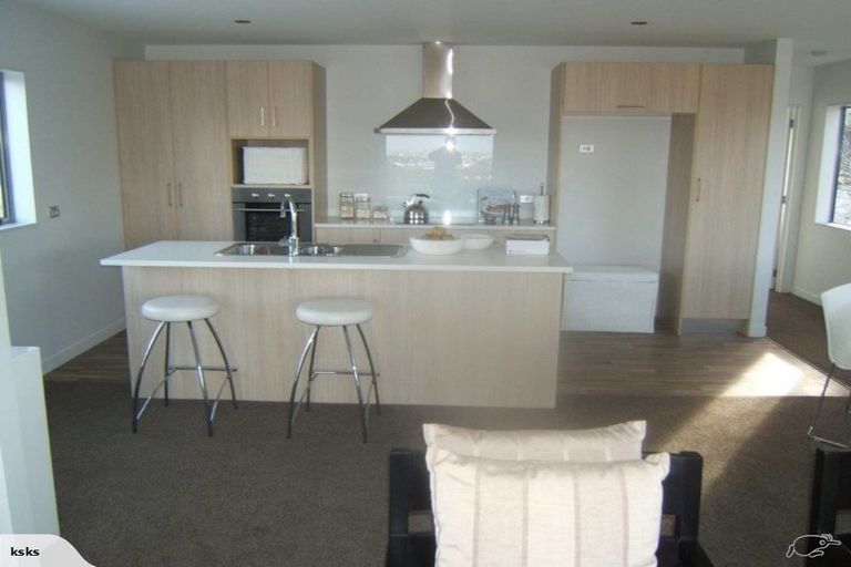 Photo of property in 557c Glenfield Road, Glenfield, Auckland, 0629