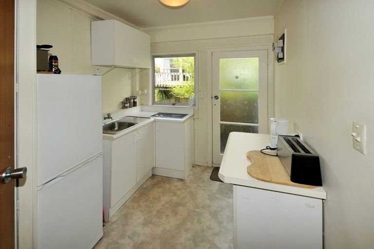 Photo of property in 2/7 Keldale Place, Forrest Hill, Auckland, 0620
