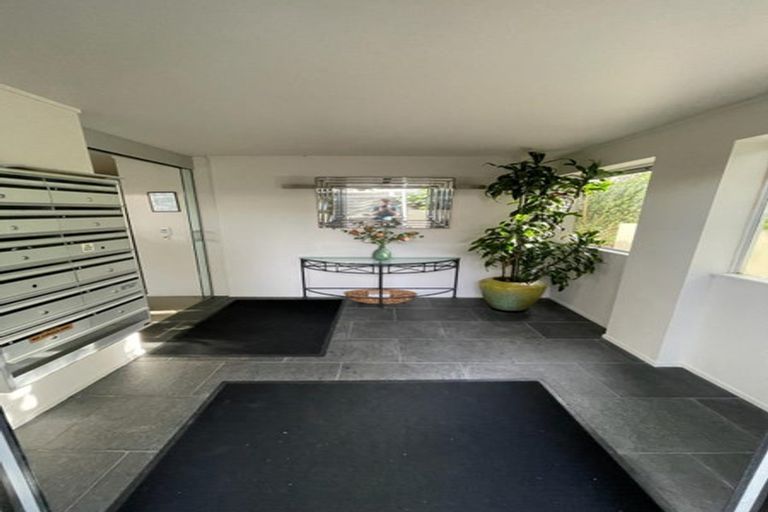 Photo of property in 5/57 Sarsfield Street, Herne Bay, Auckland, 1011