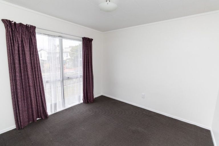 Photo of property in 11 Nalanda Crescent, Broadmeadows, Wellington, 6035