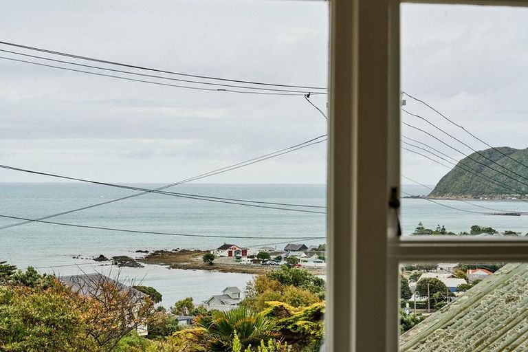Photo of property in 14 Taupo Crescent, Plimmerton, Porirua, 5026