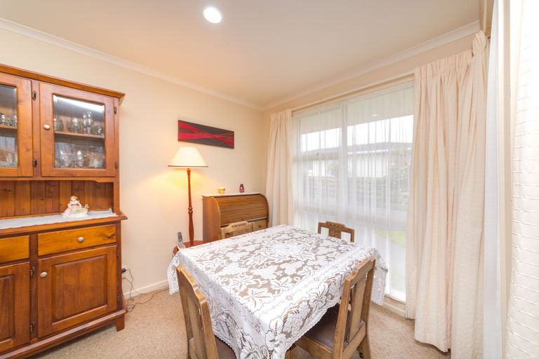 Photo of property in 29a Raglan Avenue, Cloverlea, Palmerston North, 4412