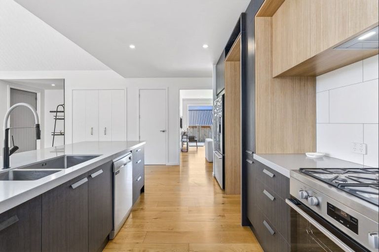 Photo of property in 22 Robrosa Street, Wanaka, 9305