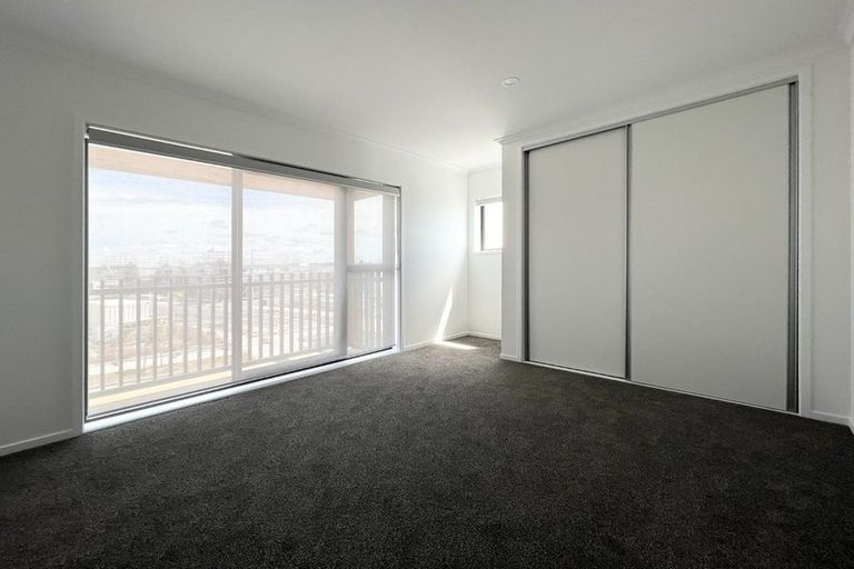 Photo of property in 64 Nugget Avenue, Hobsonville, Auckland, 0616