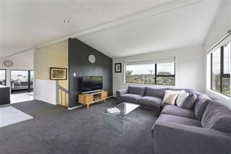 Photo of property in 79 Hastings Road, Mairangi Bay, Auckland, 0630