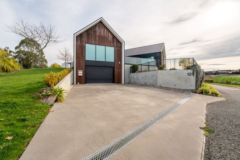 Photo of property in 124 Mountain View Road, Gleniti, Timaru, 7910