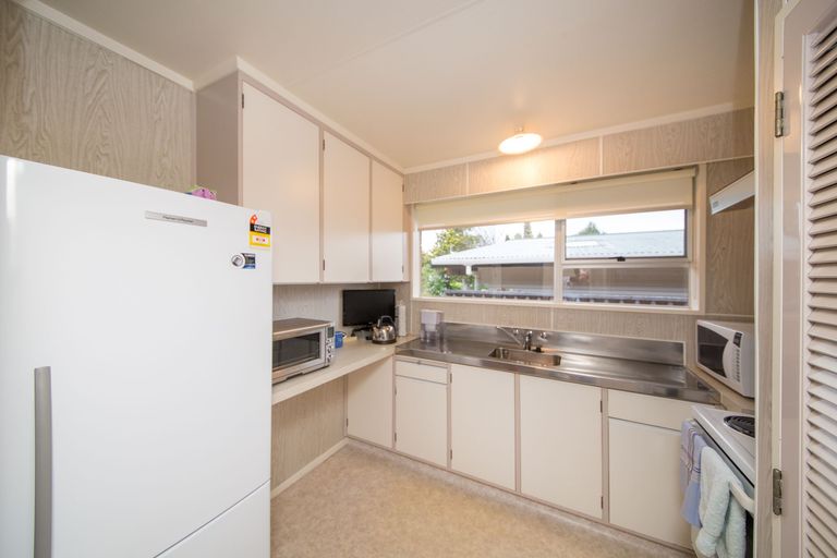 Photo of property in 29a Raglan Avenue, Cloverlea, Palmerston North, 4412