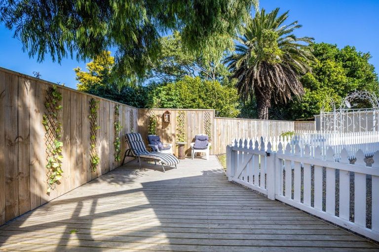 Photo of property in 475b Saint Aubyn Street, Moturoa, New Plymouth, 4310