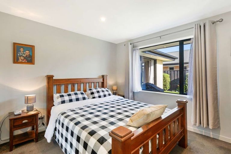 Photo of property in 12 Waimarie Street, Pegasus, 7612