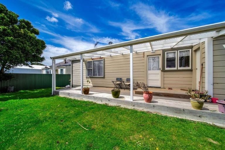 Photo of property in 280 High Street, Hawera, 4610