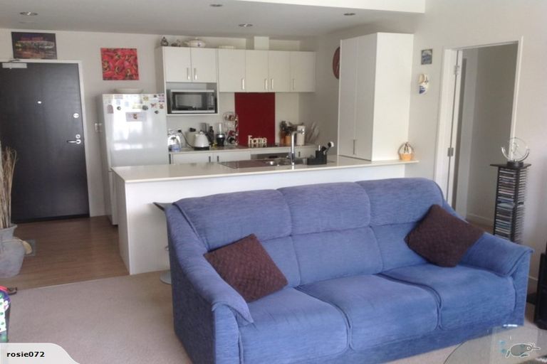 Photo of property in 1c/136 Stancombe Road, Flat Bush, Auckland, 2016