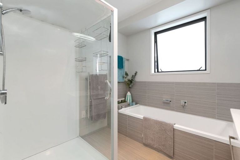 Photo of property in 58 Butterworth Crescent, Papamoa Beach, Papamoa, 3118