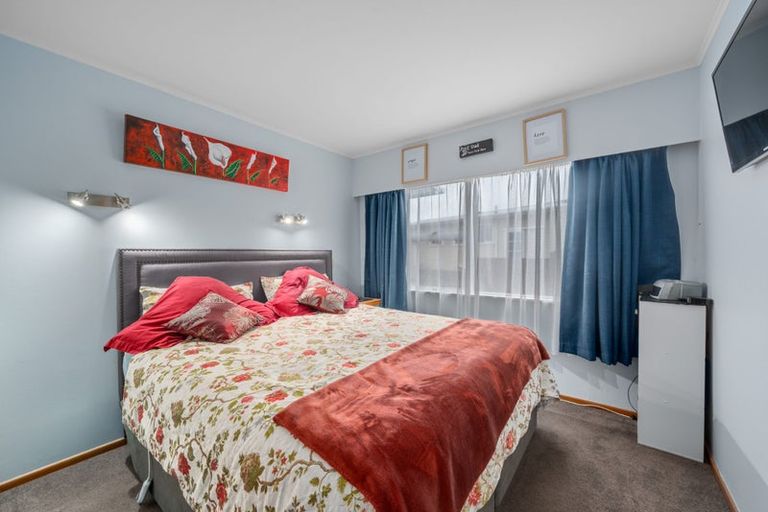 Photo of property in 7 Hawtrey Terrace, Johnsonville, Wellington, 6037