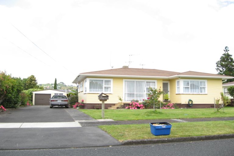 Photo of property in 12 Phillip Street, Pukekohe, 2120