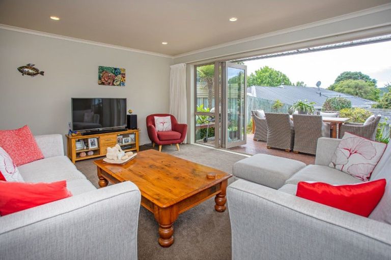 Photo of property in 118 Tirohanga Drive, Whangamata, 3620