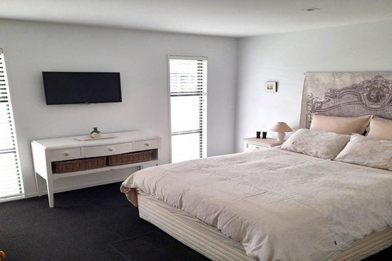 Photo of property in 10 Kawakawa Street, Pegasus, 7612